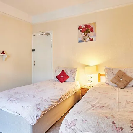Host & - Norwood Street Scarborough